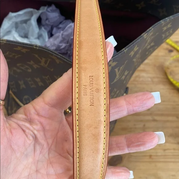 🎉EXCELLENT LOUIS VUITTON SHOULDER BAG! - Picture 5 of 14